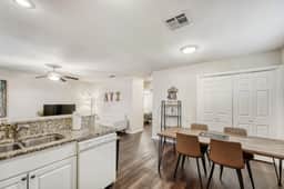 2BR Pet-friendly South Austin home - Austin Casa