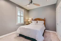 3BR condo w/ balcony & park views