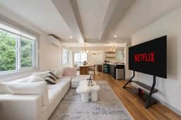 4BR Spacious home | EV charger | Near Green Lake - Image 2