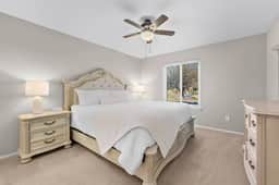 Charming 3BR home w/ yard and fireplace in Troy