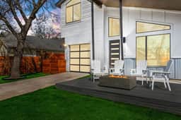 Grand Summer Oasis in East Austin + Pool