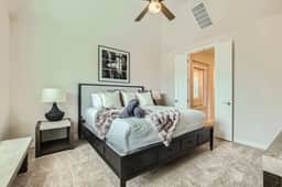 Luxury 4BR home 4 min drive to Texas A&M w/ deck