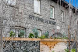 Sonoma Stonehouse Wine Country Vibe Chic King Room - Image 2