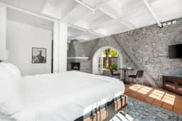 Sonoma Stonehouse, King Room w/ Private Patio - Image 2