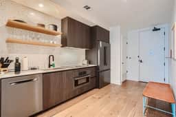 Studio + Views +Rooftop pool |Rainey St