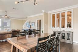 Warm Suburban 3BR Townhome near DT