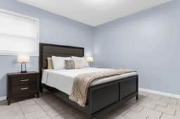 Willow Haven 2BR Cozy Retreat, Close to Hartford
