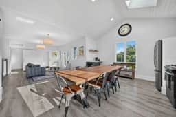 6BR White House Retreat - 5-Min Walk To Stadium - Image 4