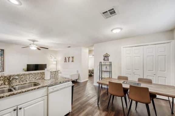 2BR Pet-friendly South Austin home - Austin Casa