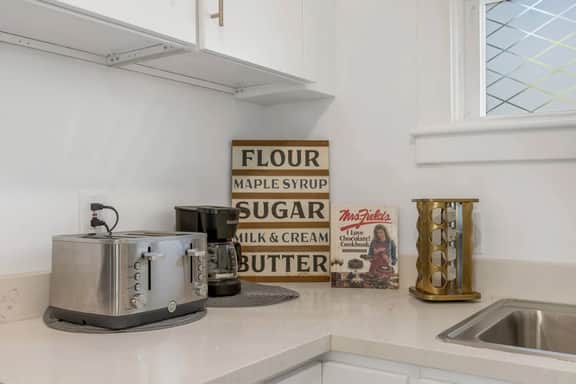 2BR Tiny Home near Mission Inn Festival of Lights