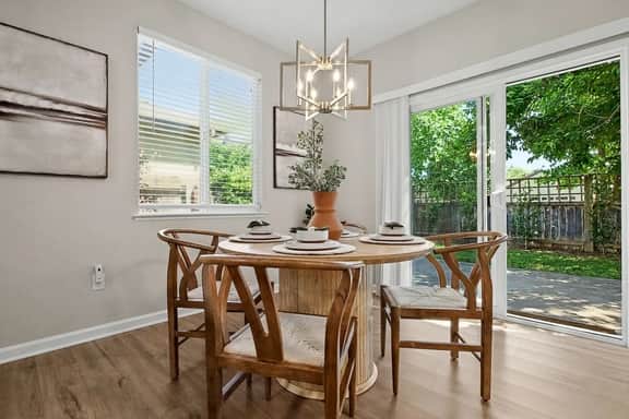 3BR Designer Retreat near UC Davis w/ Fireplace
