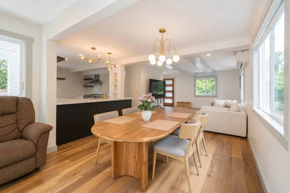 4BR Spacious home | EV charger | Near Green Lake