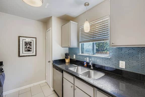 Austin Family-friendly 3BR w/ yard , pet friendly