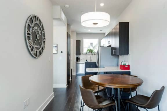 Capitol View Condos by One Fine Bnb - Paramount