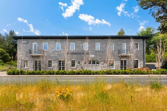 Celebrate Summer in Sonoma, 1BR Queen - Image 2