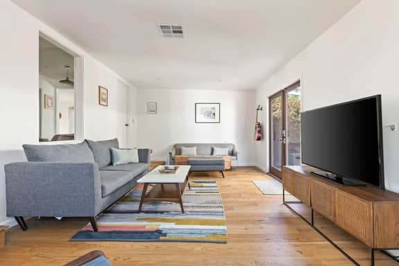 Chesapeake Retreat - 5 min Walk to Expo Line Metro