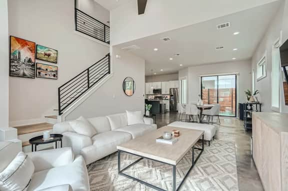 Grand Summer Oasis in East Austin + Pool - Image 2