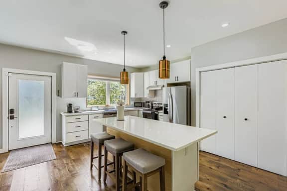 Modern 2BR near Tobacco Trail w/ rooftop deck