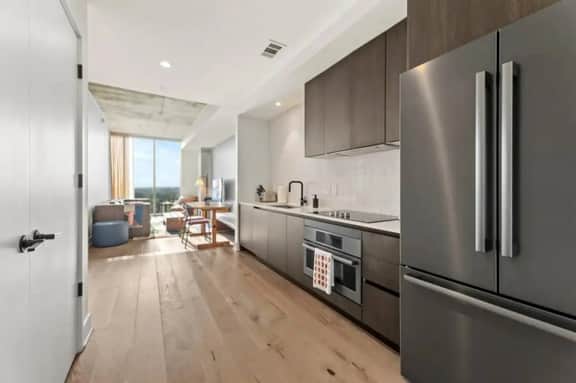 NEW! 1BR Scenic Retreat w/ Rooftop pool |Rainey St