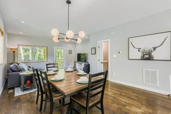On Cloud Durham 4BR Retreat, Sleeps 12