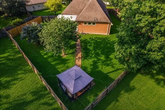 Pine & Porch Hideaway| Forest Views, Gazebo Lounge