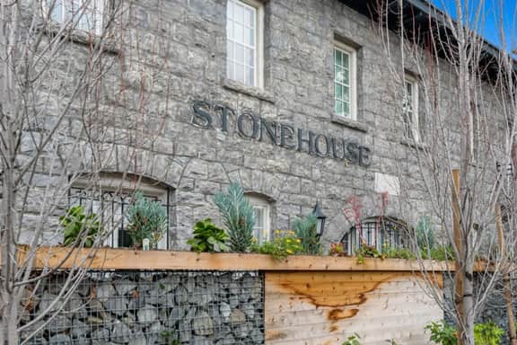 Sonoma Stonehouse Wine Country Vibe Chic King Room - Image 2