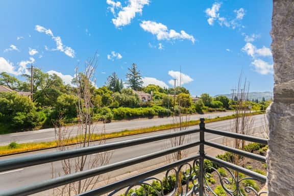 Sonoma Wine Country Escape • 1BR Queen Room