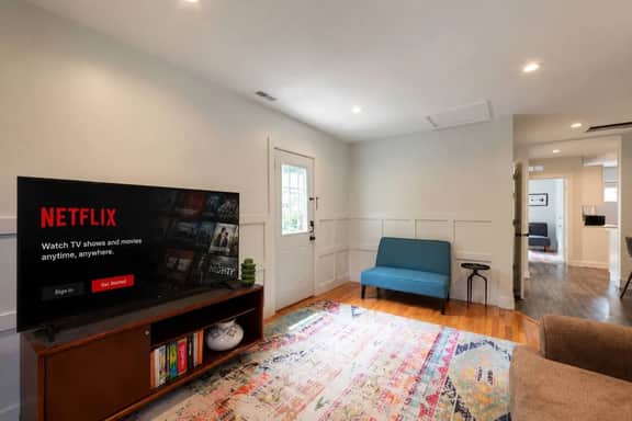 Stylish 4BR in Burns Park near Michigan Stadium