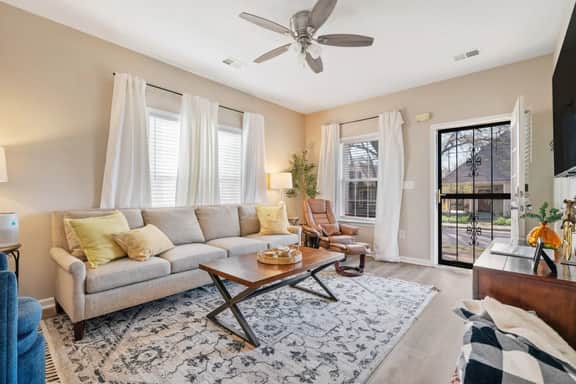Sunshine Cottage + Cooper Young + 3BR - Image 2