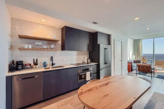 Take in the views + 1BR + Rooftop pool - Image 2