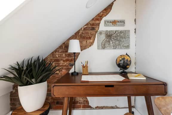 The Kentucky Keepsake Manor + Shuffleboard
