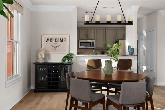 The Lamar Lookout + 3BR + Skyline Views in Austin