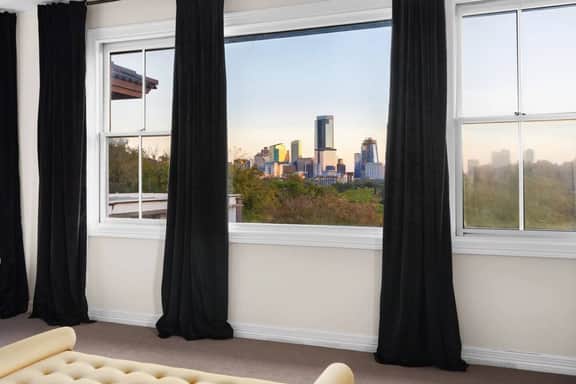 The Lamar Lookout + 3BR + Skyline Views in Austin - Image 2