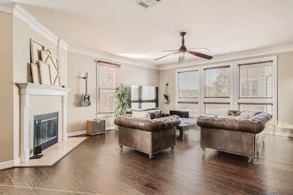 Warm Suburban 3BR Townhome near DT