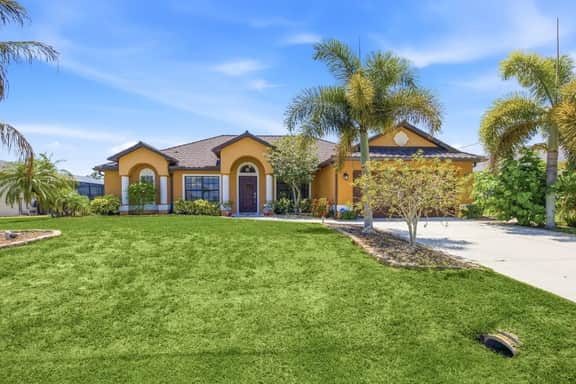 Canal Home w/ Private Dock & Heated Pool, Hot Tub - Image 5