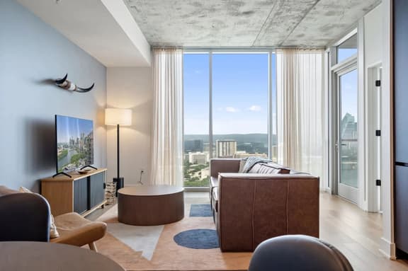 2BR Lux Highrise + Austin + Vibrant Rainey St - Image 1