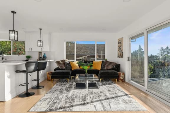Bayview Bliss | Panoramic Views | In-Law Suite