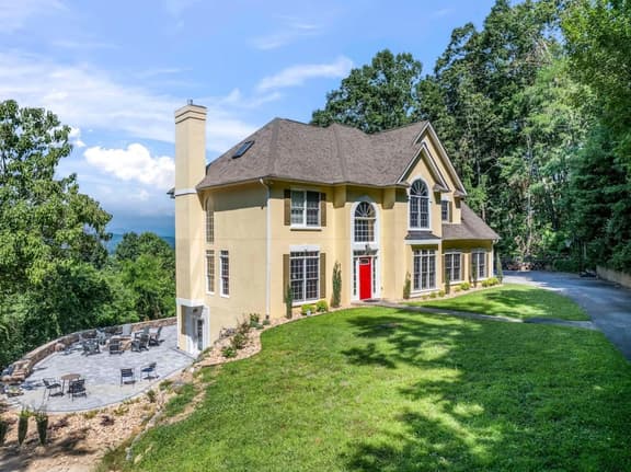 Blue Ridge Lookout | Hot Tub, Fire Pit, Mtn Views - Image 1
