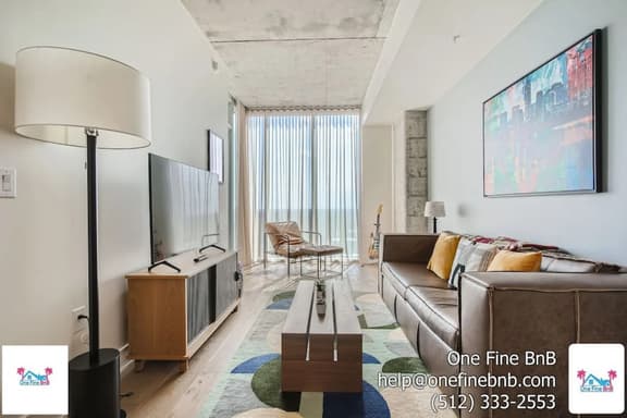 Brand New Rainey Street Condo w/ City and Lake View