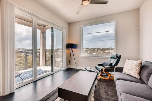 Capitol View Condos | Downtown Austin - Lone Star - Image 1