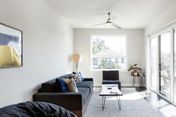 Capitol View Condos by One Fine Bnb - Paramount - Image 1