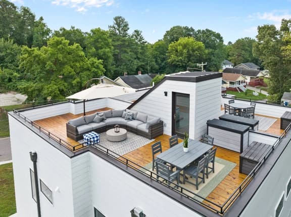 On Cloud Durham + 2BR w/ Rooftop Deck