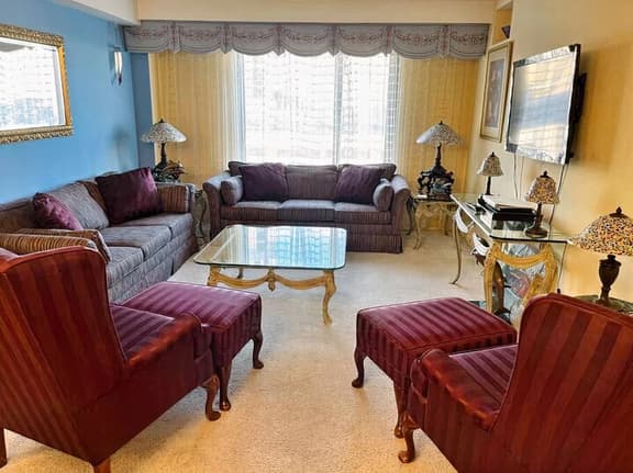 ON THE STRIP! | Classic Comfort - 2 Bedroom Condo - Image 1