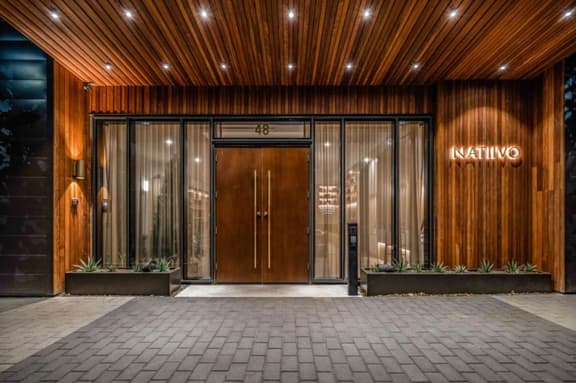 Studio + Views +Rooftop pool |Rainey St